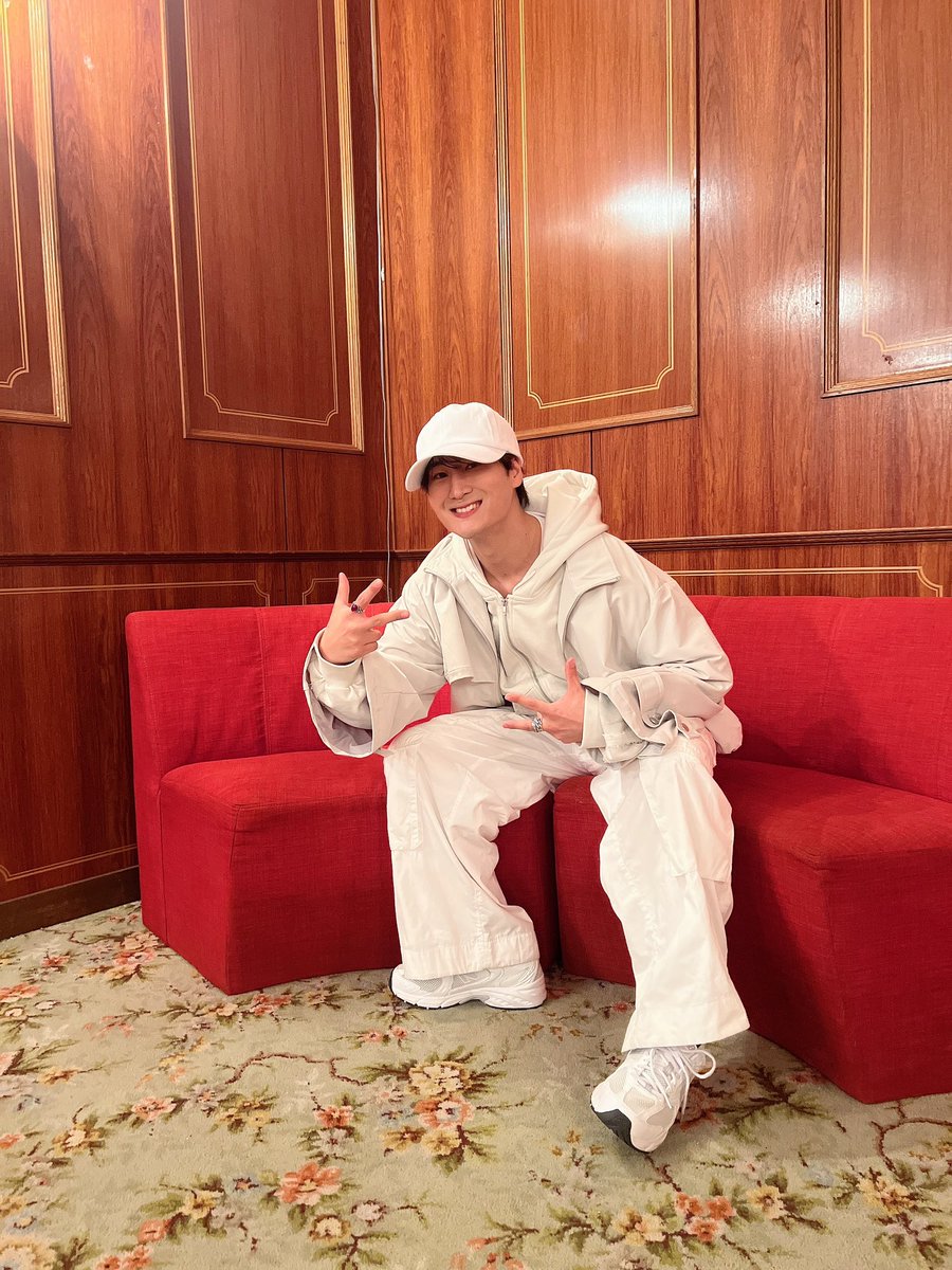 yuhiro4949's tweet photo. おはぴろ！

今日から7月！
そしてアーティストデビューまで７日！🎤
1週間だぁ！🥺

予約してくれた！？こちらからだよん！
https://t.co/5lmI4CcPOr https://t.co/kdbga8wXzV