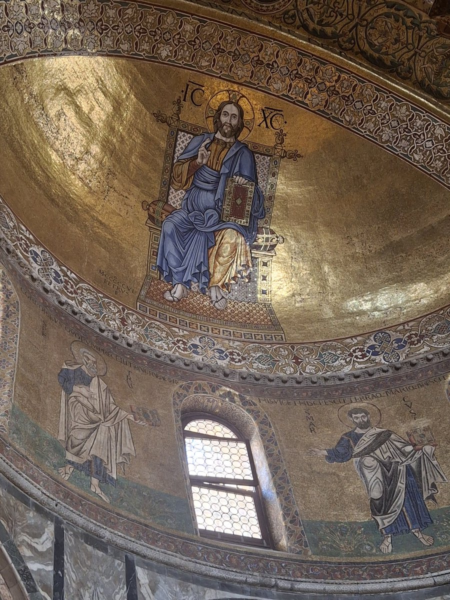 PhPrudent1's tweet photo. Splendeur du décor intérieur de la basilique Saint-Marc à Venise, avec ses marbres, ses ors et ses couleurs. #HDA https://t.co/IuGWyjUGQH