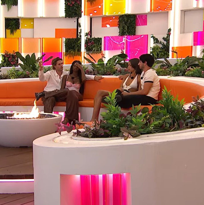 milieledger's tweet photo. Goodbye goodbye goodbye, you were bigger than the whole sky 🕊️🕊️ #LoveIslandUSA https://t.co/3r9TXg3280