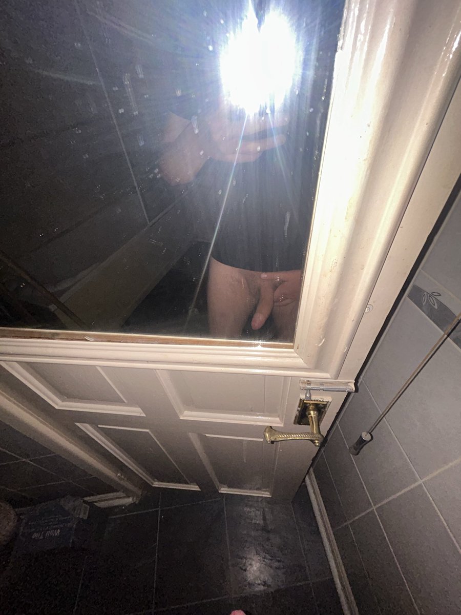 ukbwc20's tweet photo. Got a big straight cock that needs a slutty arse😏 #twink #hung #bi #cum #gay #femboy #dom #fem #dl #straight #mlm #uk #manchester #ukgay https://t.co/Mrcw3EcMhG