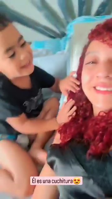 ElNacionalWeb's tweet photo. #30Jun  I 🚨 El pequeño Mathias, sus abuelos y sus tías siguen atrapados en la OPPPE 22, en Caraballeda. A casi 140 horas de los terremotos, al edificio no ha llegado maquinaria pesada https://t.co/uKFpATwkxF