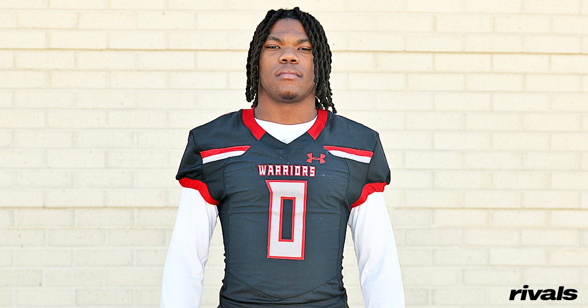 USFBulls_Rivals's tweet photo. Three-star safety @tmac1_23 set to announce tomorrow between #USF, #Sicem &amp; #WPS. He previews that decision with @JasonStammSaid https://t.co/oARVSOYXcF https://t.co/CRQ4tZpeNk