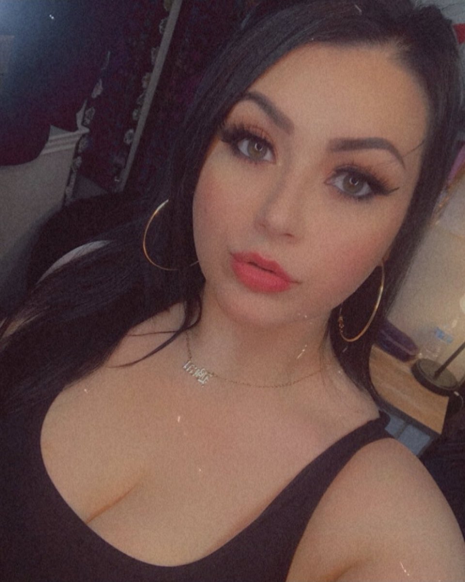 Samislut12's tweet photo. You can literally dm me the dirtiest nastiest perverted stuff and I'll prob be into it lol #kink #bdsm #followme #dm #slut https://t.co/Ys5cMhaQS9