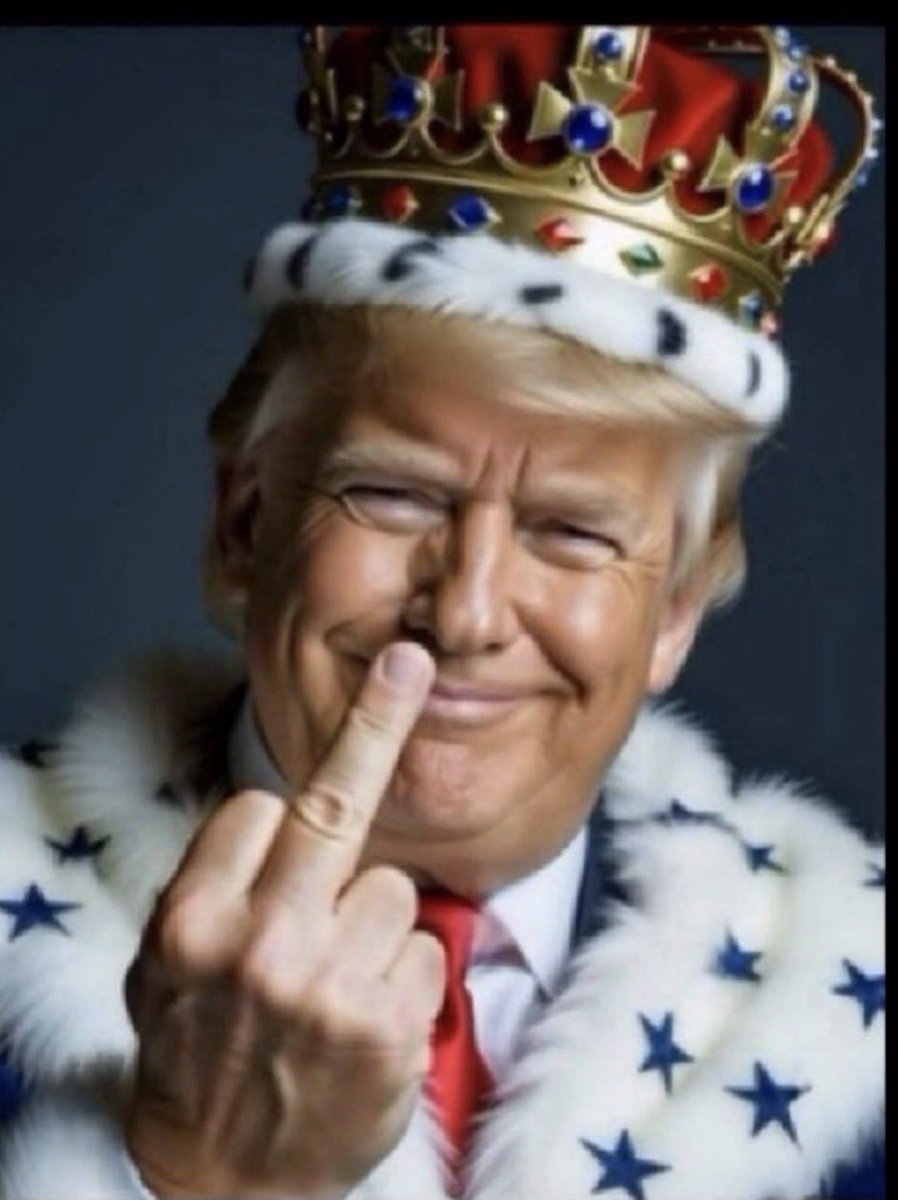JohnWitherell92's tweet photo. @TrumpsHurricane Put down the fork &amp; FORK OFF..🖕🖕🇺🇸🇺🇸🇺🇸 https://t.co/Yr8CaPO9gk