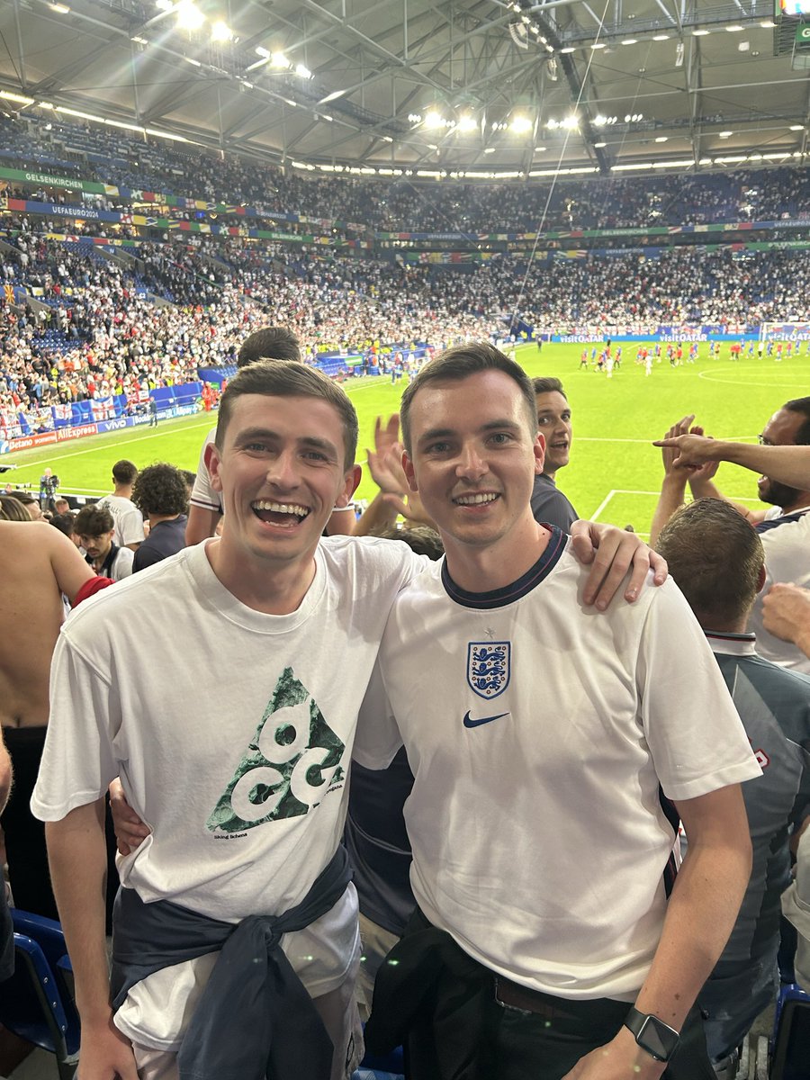 Se4nWatts's tweet photo. Some night, that. 🏴󠁧󠁢󠁥󠁮󠁧󠁿 https://t.co/X1KeEs1tDs