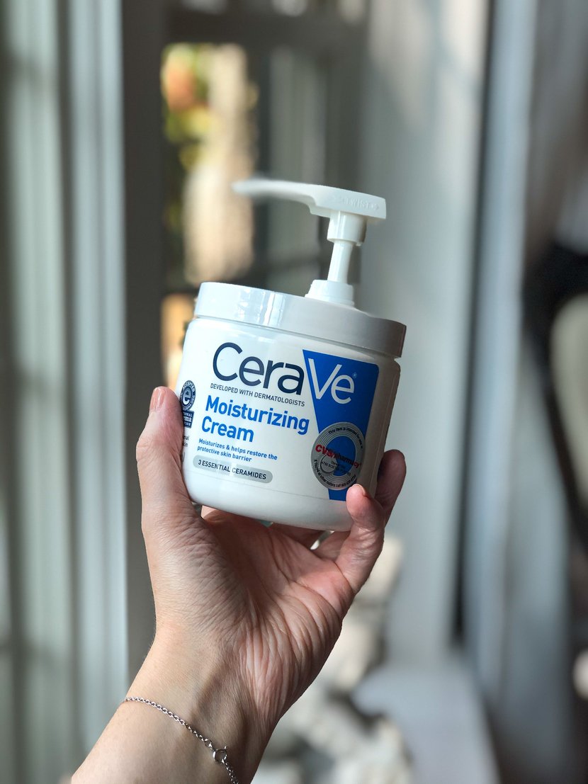forallcurious's tweet photo. JUST IN🚨: CeraVe is being sued for a cancer causing chemical in their products. https://t.co/Z6V6Evd2CN