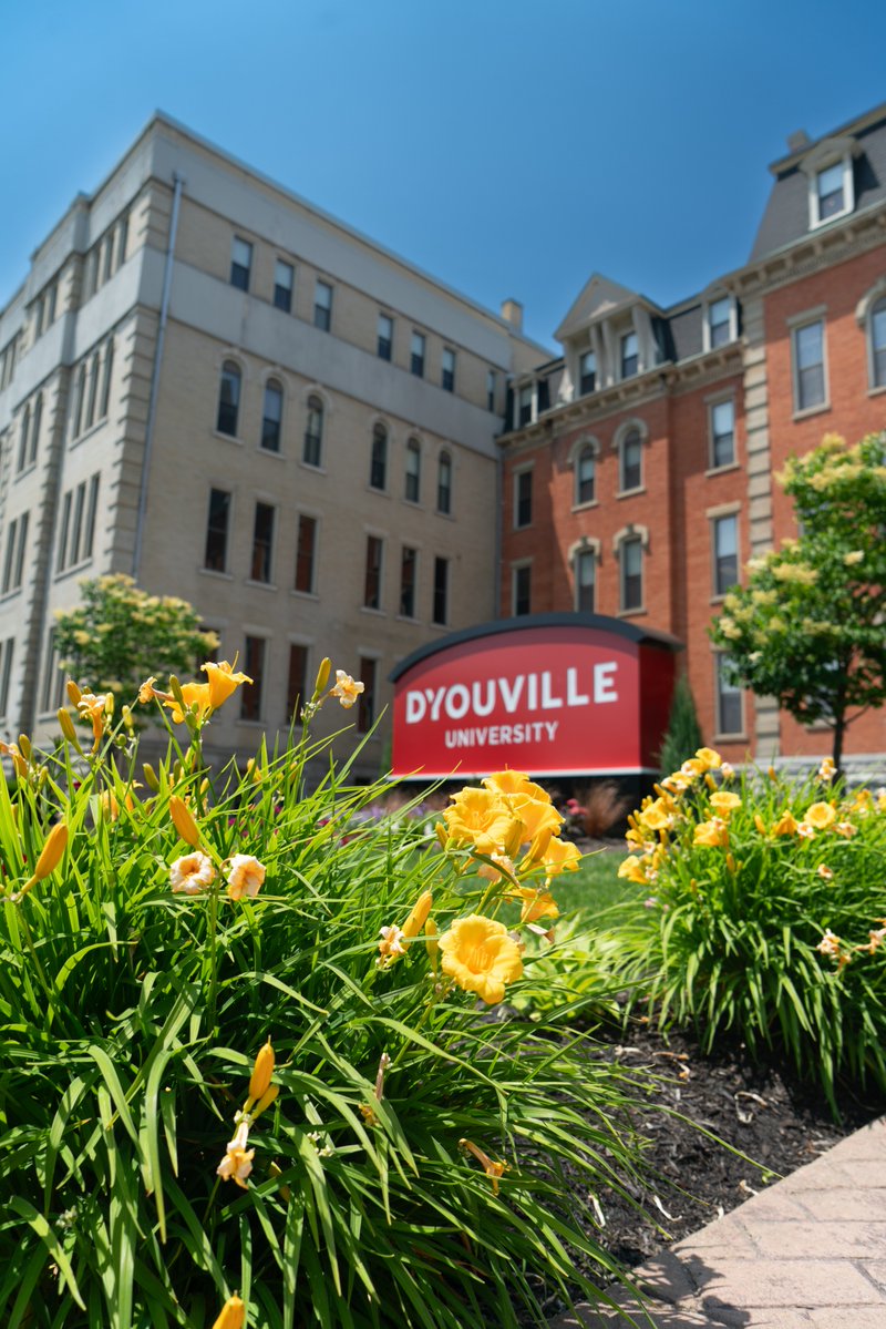 DYouville's tweet photo. Summer mode on campus ☀️ 😎 💐  (just missing some more Saints) https://t.co/Ns5Q5Y08aE