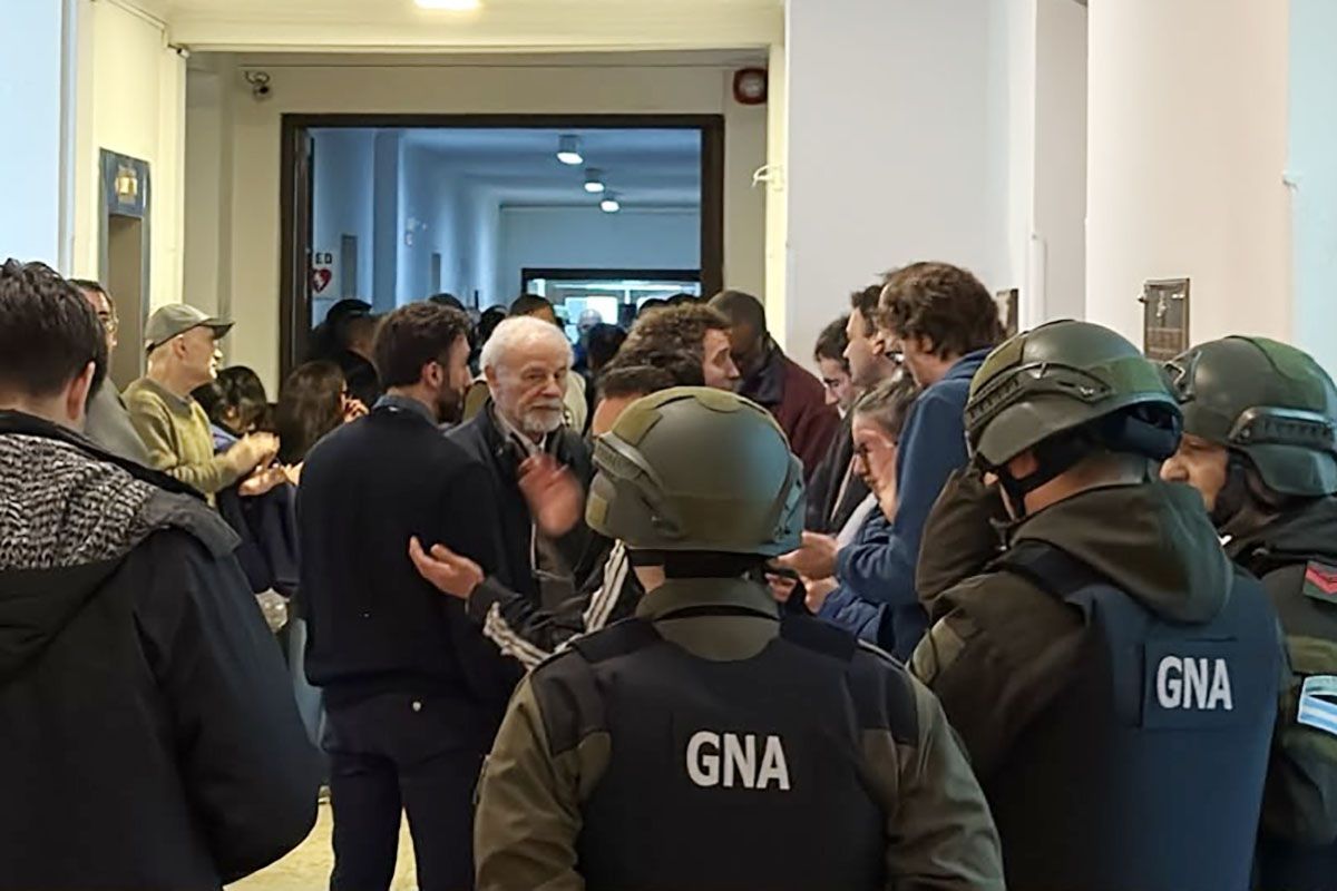 tiempoarg's tweet photo. 🔴 Despiden al 20% del personal contratado de la Comisión Nacional de Energía Atómica 

✍️ @lucianamagali | https://t.co/QatGUwnBWN https://t.co/argH3ypMTm