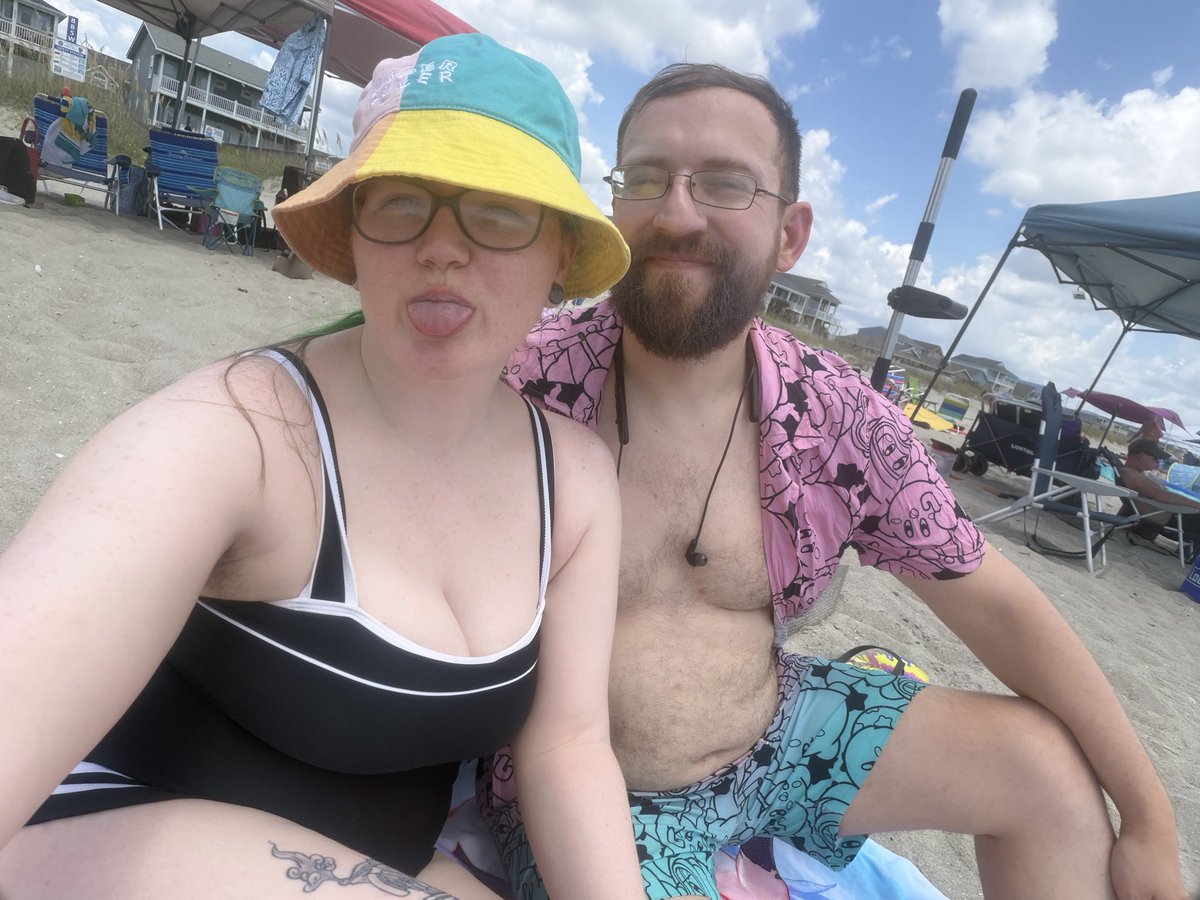 letsdoitforlove's tweet photo. everyone else out fishing on the boat but Homer and I chose to be beach mermaids 🥰💖 https://t.co/gc6aXuw0mB