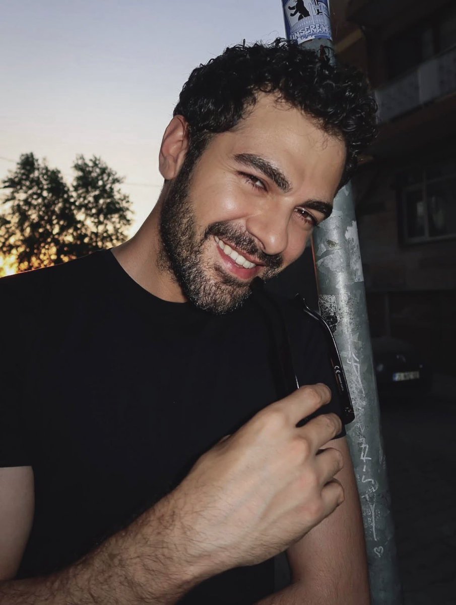 mycapella01's tweet photo. Bu ne karizma. 🔥

#GökberkYıldırım https://t.co/6KeHhqsgxk