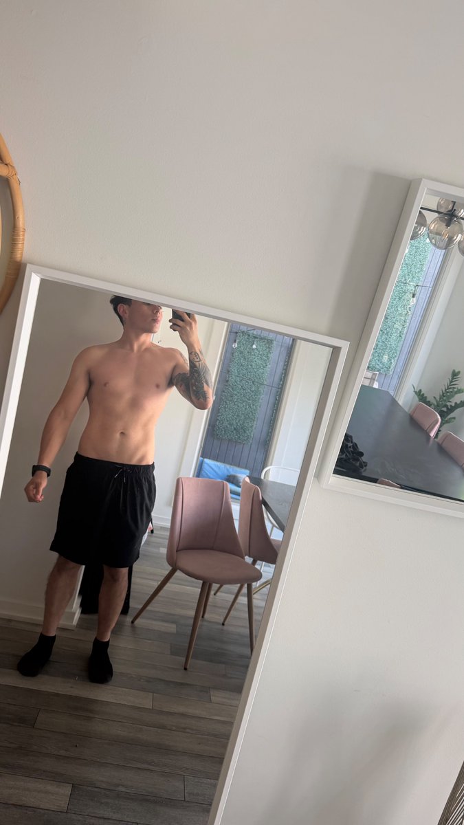 Bmarti0's tweet photo. Síganme para subir más fotos 😅 https://t.co/WsMhOqP2Ca