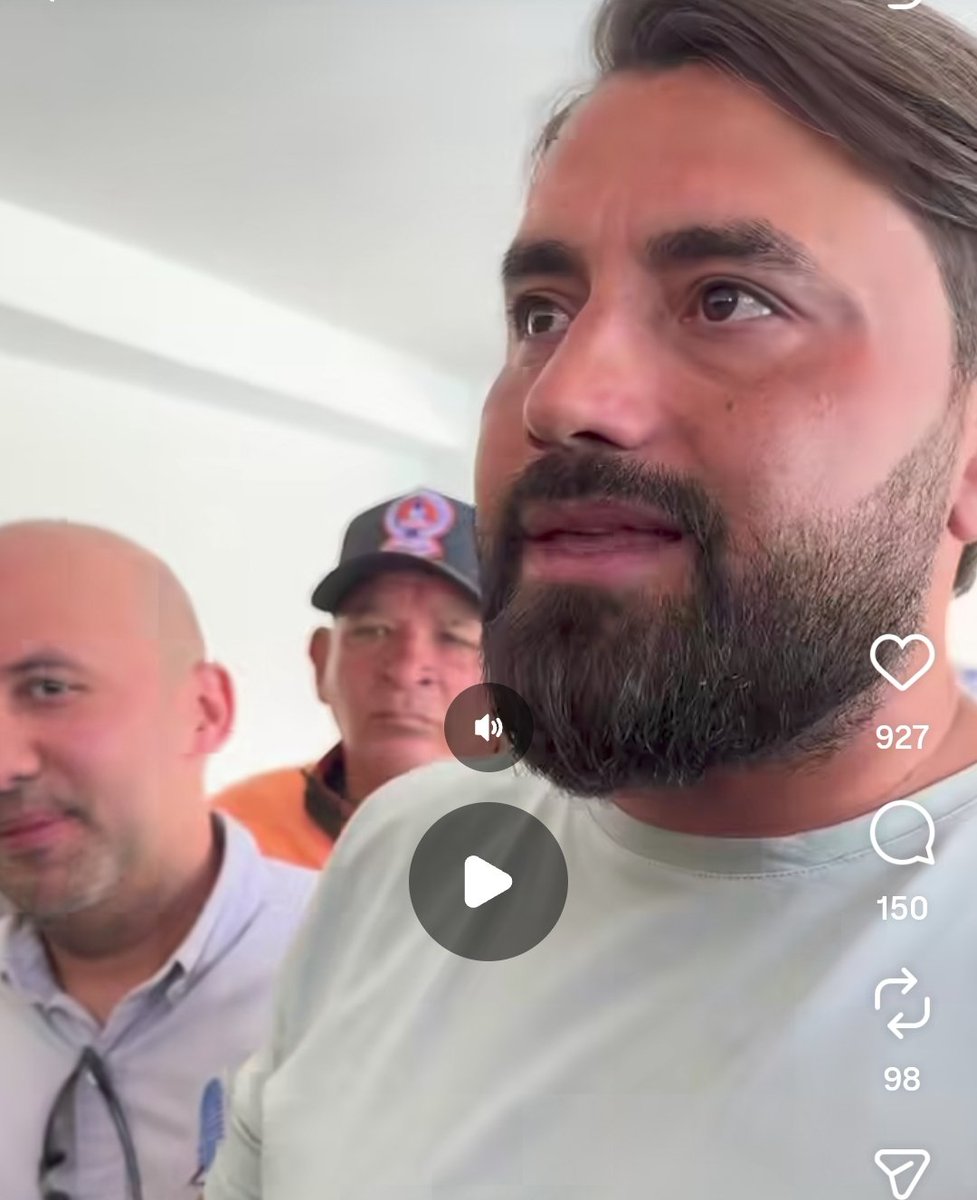 dharmaivanova's tweet photo. En Choroní estado Aragua hay 15 viviendas declaradas pérdida total y otras 10 con afectaciones de leves a moderadas según alcalde del municipio Girardot.
A 6 días del doble terremoto del 24j en Venezuela. https://t.co/AyOKu49VIT