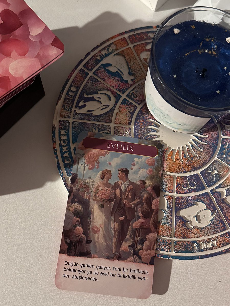 wicktarot's tweet photo. aşk kehanetiniz, karşısına çıkan herkese niyetlendim🪄
iz bırakarak enerjiye dahil olmayı unutmayınız.🫰🏻 https://t.co/eEc6URLpsu