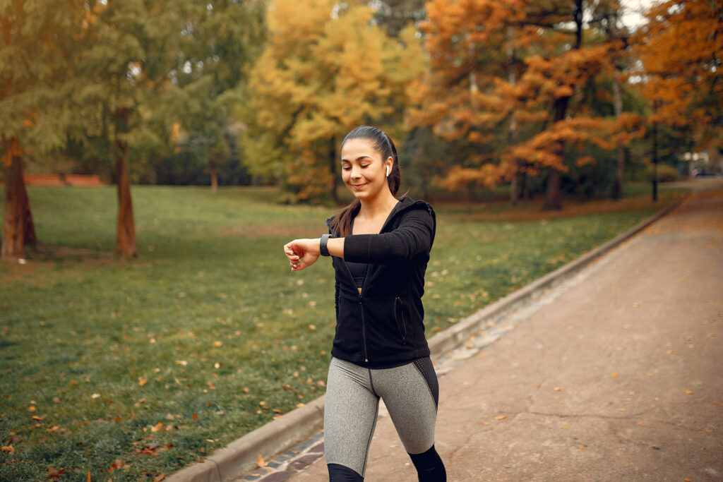 trunalsakhare's tweet photo. Want to lose weight by walking?

✅ Learn how many steps you really need based on science 
✅ Best daily step goals for fat loss ✅ Tips to burn more calories while walking 
✅ Beginner-friendly walking plan
Read the complete guide 👇
https://t.co/dfm50IUJXy
#WeightLoss #Fitness https://t.co/Gv2ryvmFU6