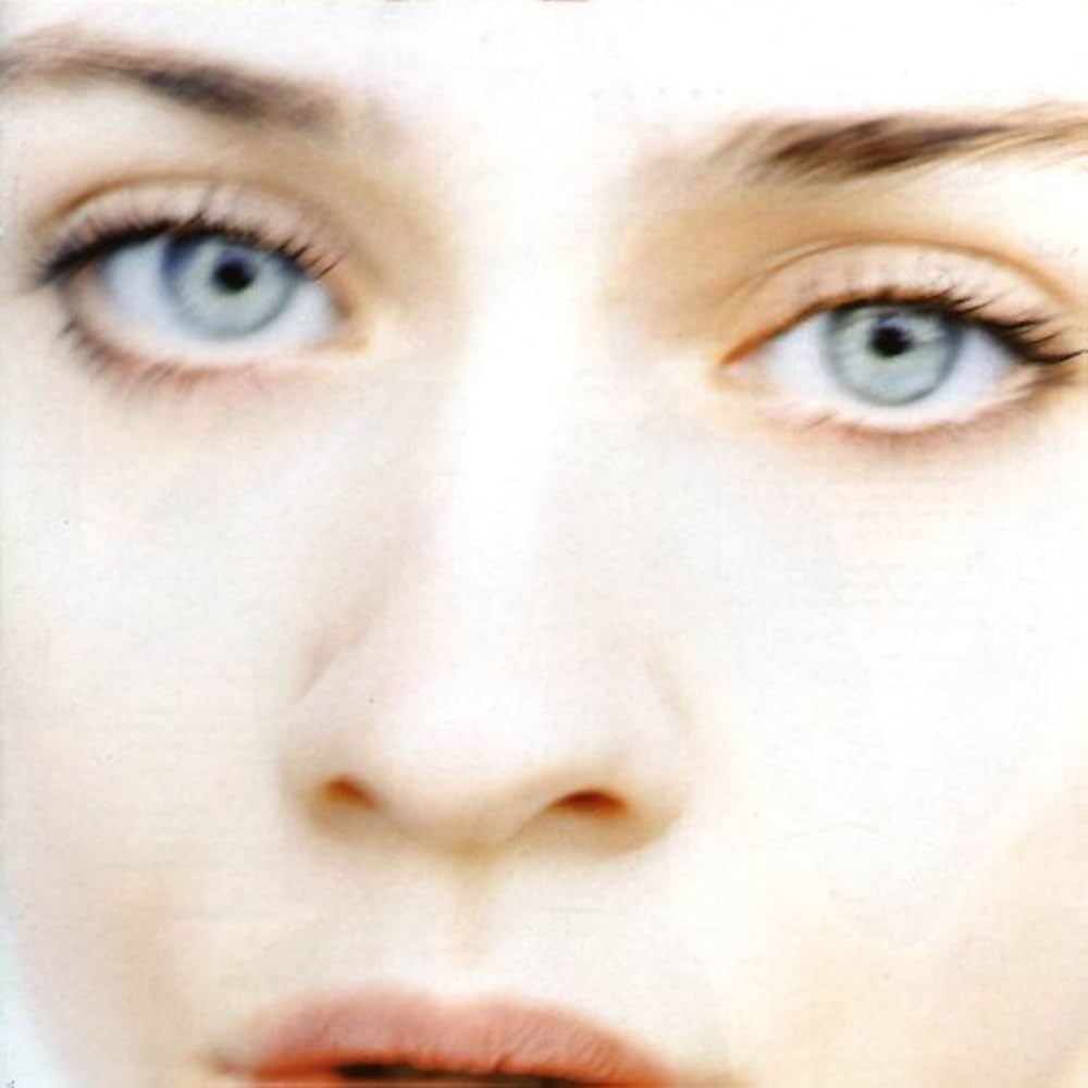 consequence's tweet photo. The best debut albums, according to Olivia Rodrigo:

-- Alanis Morissette - Jagged Little Pill
-- Fiona Apple - Tidal
-- Coldplay - Parachutes
-- Lorde - Pure Heroine

(via @capital_buzzz ) https://t.co/NyLlhiGTXm