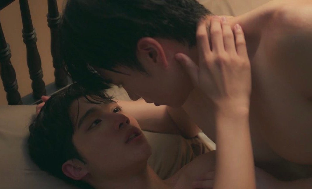 weienchun's tweet photo. i hope phob knows he is literally the luckiest man on earth... https://t.co/BItYwHXtBl