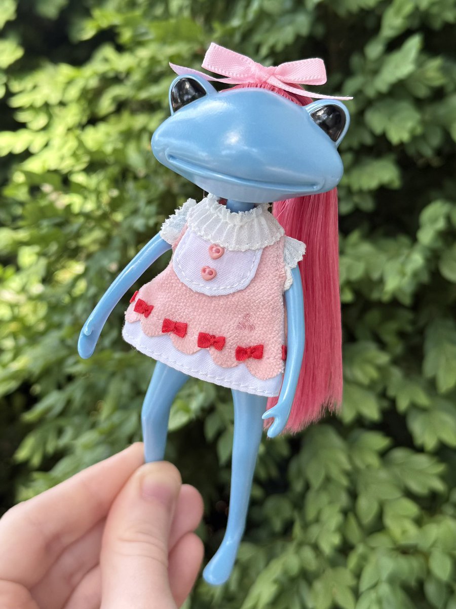 acridoid's tweet photo. onion got a new dress :] https://t.co/cfIny5sSj6