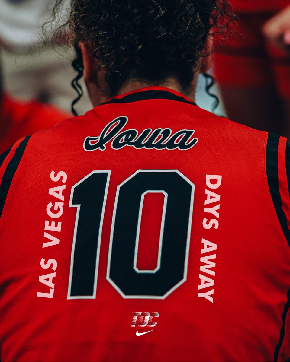 niketoc's tweet photo. Big 10. Countdown continues. 

V E G A S, are you ready!?

#niketoc #tournamentofchampions https://t.co/lMq5dbhyCc