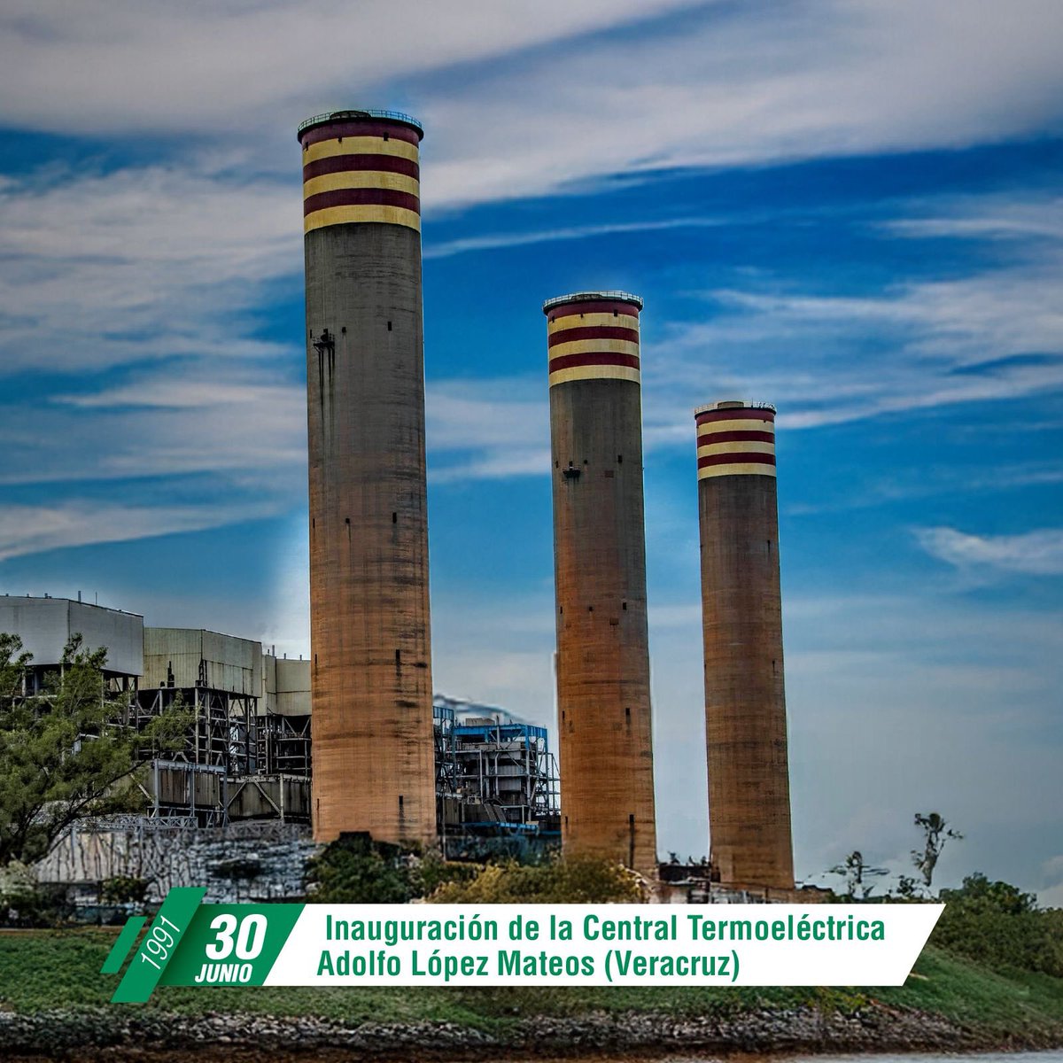 CFEmx's tweet photo. ⚡️ Un día como hoy, en 1991, fue inaugurada la Central Termoeléctrica Adolfo López Mateos, en Veracruz.

Desde hace 35 años, esta central ha contribuido al suministro de energía eléctrica para millones de personas 🇲🇽💡
#EfeméridesCFE https://t.co/6mOBwPk9cX