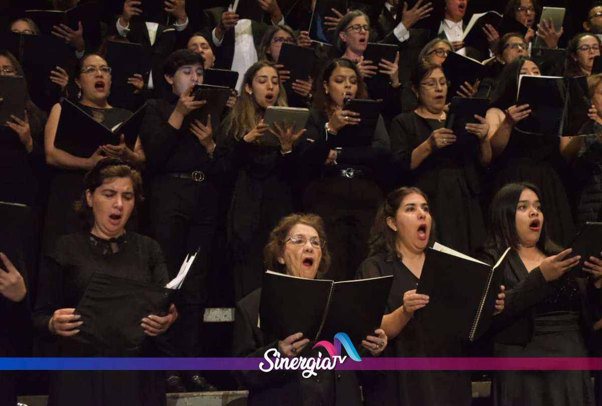 sinergiatvmx's tweet photo. 🎼 La OFiT reunió a miles de personas con la Novena Sinfonía de Beethoven en Toluca. #OFiT #Toluca #SinergiaTV https://t.co/7bBnbjeGOG