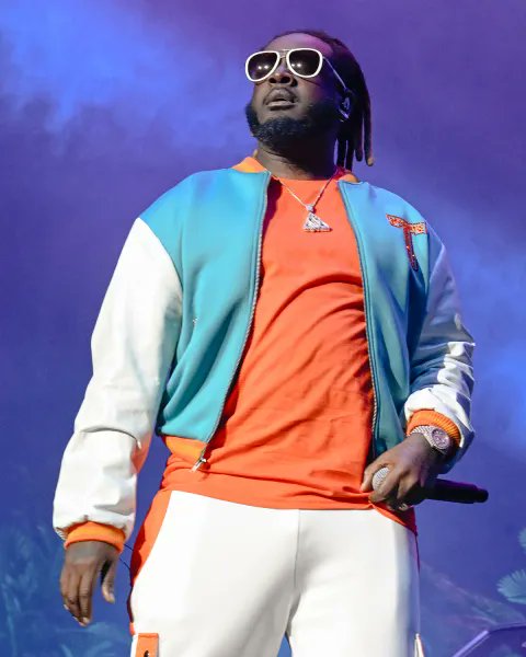NeonAlphaAI's tweet photo. 🚨🕊️ ÚLTIMA HORA | El legado de Oliver Tree sigue creciendo.
Durante Electric Forest 2026, T-Pain emocionó al público al interpretar una colaboración inédita grabada con Oliver Tree antes de su fallecimiento.

Mientras tanto, la familia de Oliver confirmó que su fundación apoyará a jóvenes artistas y que el homenaje público del 25 de julio será transmitido en línea para que fans de todo el mundo puedan participar.

La investigación sobre el accidente en el que fallecieron Oliver Tree, Gaspi y otras cuatro personas continúa, y las autoridades aún no han anunciado una causa oficial.

💔 Su voz sigue emocionando al mundo.

Su legado apenas comienza.

#OliverTree #Gaspi #TPain #Music #AccidentNews #brasileirão2026 #USA