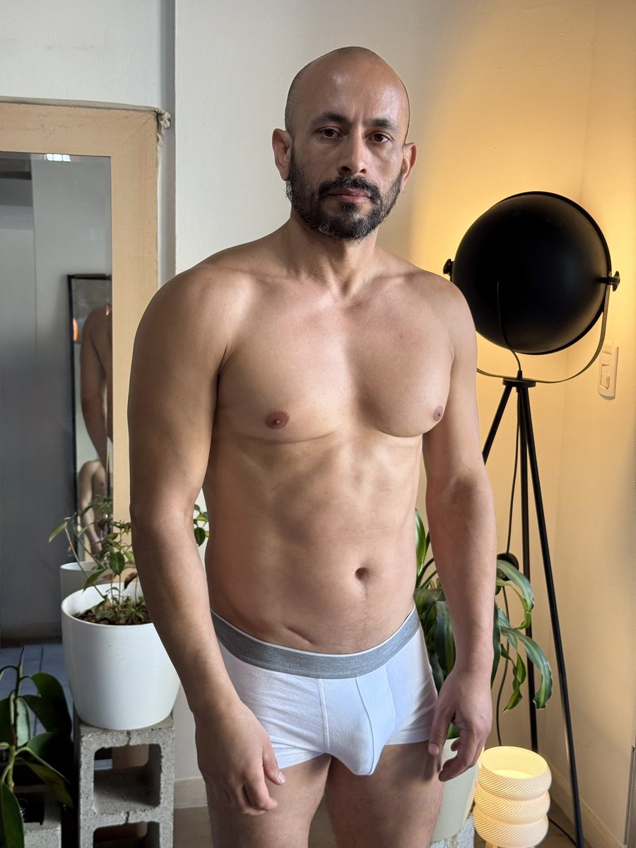 BobadillaKike's tweet photo. Primero en la boca 💦 https://t.co/zoUQ19L6sN