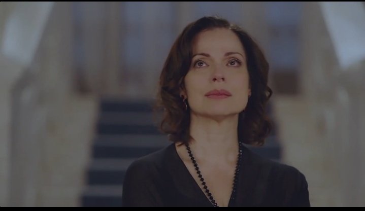EEliza123's tweet photo. #grandhotel 
 Ταλεντάρα και πανέμορφη ✨ 💗 https://t.co/sRqAQANDQT