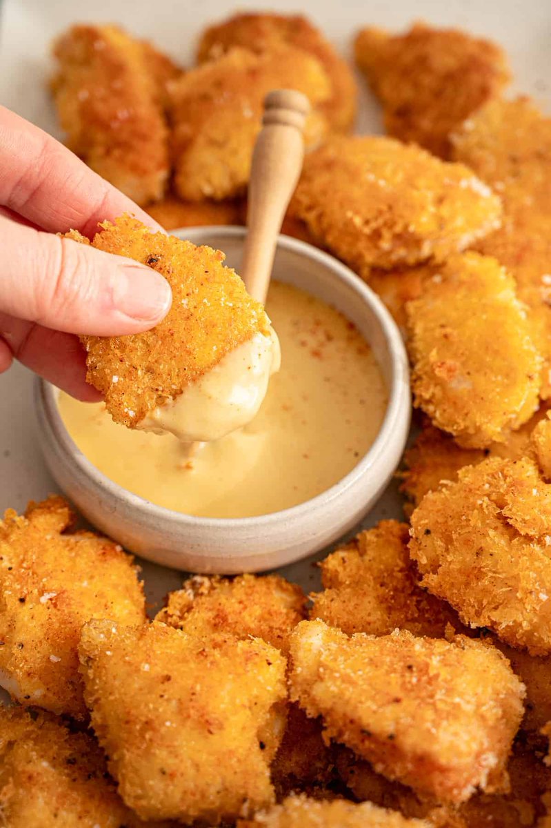 SuperWeirdTwo2's tweet photo. Daily nugget posting day 168!
In a nuggie mood today... but not many places nearby... wehhhh...
#chickennuggets #FoodieLife #dailypost #chicken #nuggets #yum #Food #promotwt #FoodMood #picture #happy #content #spicy #need #WorldCameraDay #FoodLove #FoodLovers #EatHealthy https://t.co/0xBe7txVp4