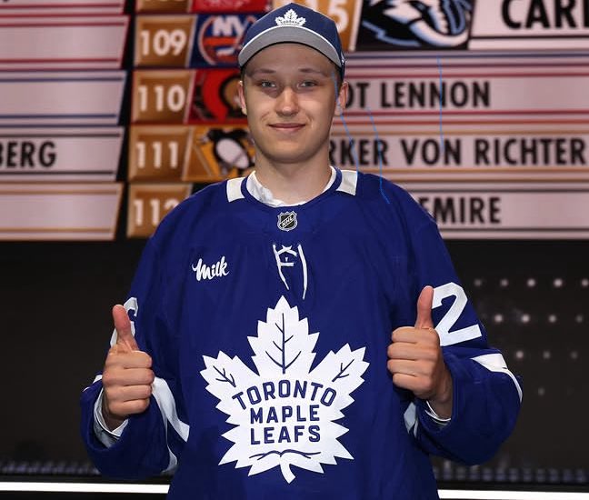 zemledus's tweet photo. 🤩 Šodien tika aizvadīts CHL importu drafts, kurā tika izvēlēti 4 latviešu hokejisti! 🇱🇻

Ar 28. kārtas izvēli no QMJHL, uzbrucējs Martins Klaucāns - “Flint Firebirds”

Ar 60. kārtas izvēli no Somijas, “Jukurit U20”, aizsargs Oskars Lūks - “Prince Albert Raiders”

Ar 78. kārtas izvēli no “Zemgale” un tagad “Toronto Maple Leafs” drafta izvēle, vārtsargs Patriks Plūmiņš - “Saguenéens”

Ar 93. kārtas izvēli no Zviedrijas, “Luleå U18”, aizsargs Leonards Grundmanis - “Charlottetown Islanders”