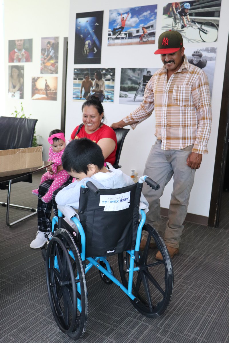 incluzac's tweet photo. El día de hoy Míriam García, realizo la entrega de ruedas infantil a usuario proveniente del municipio de Pánuco.

Con estas acciones se busca promover el bienestar de las PCD, para garantizar el derecho a la movilidad y lograr la plena inclusión social.

#ElAñoDelProgreso https://t.co/orKEyNhPwS
