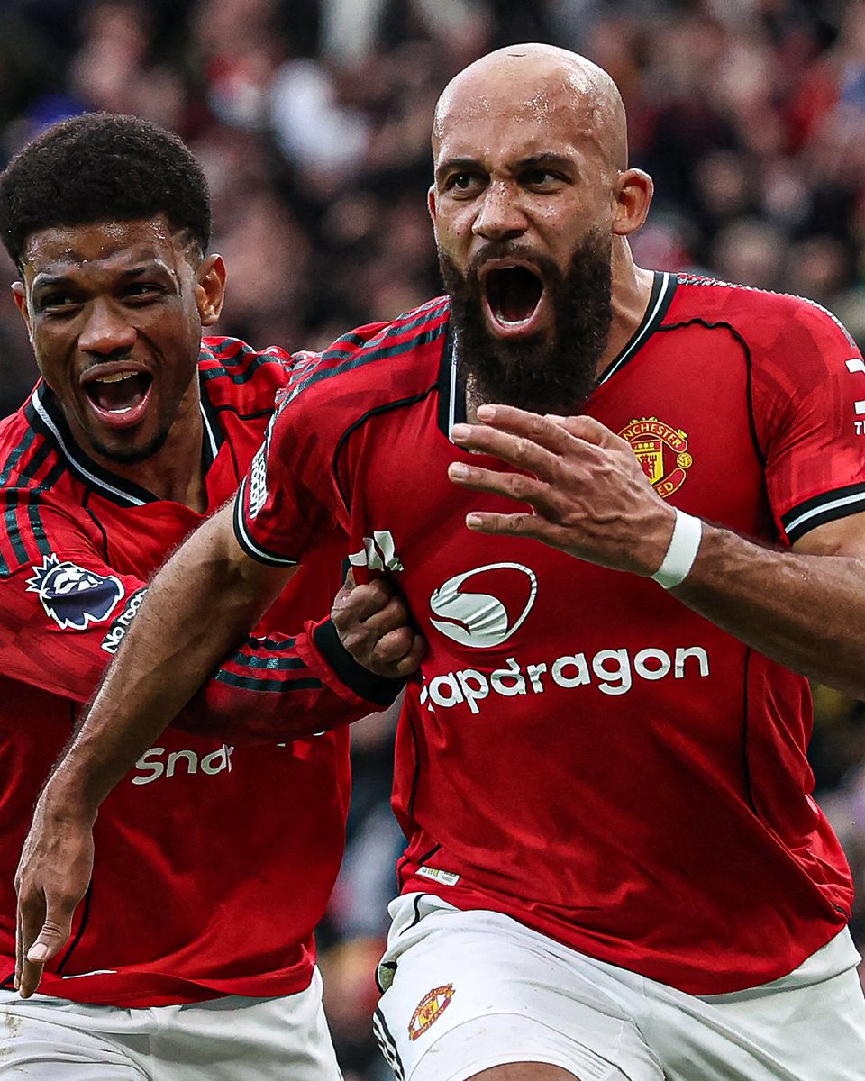 Genzilla7's tweet photo. Cunha wanted ManUtd 
Mbeumo wanted ManUtd 
Sesko wanted ManUtd 
Lammens wanted ManUtd 
All bought and doing great because they play for the badge, MANCHESTER UNITED is in their HEARTS.
No more overpaying for players who are only coming for the paycheck. 
#MUFC #ManUtd #GGMU https://t.co/GKcgO270Ag