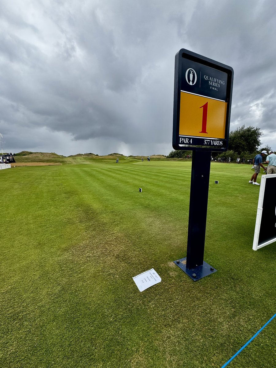 NationGolfing's tweet photo. An immense afternoon at @TheOpen qualifying at Burnham &amp; Berrow. Old names, new stars and all tested on a true links day where conditions changed by the minute. The course was immaculate, easily the best I’ve ever seen it. Well done to all involved #openqualifying #golftwitter https://t.co/DEifoZ4ap2