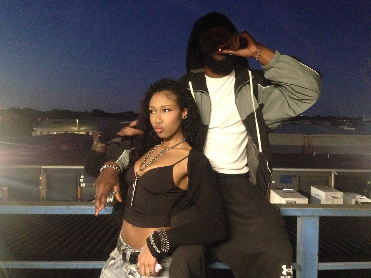 lOnGliveKEMi's tweet photo. https://t.co/2PMpmb9H5n