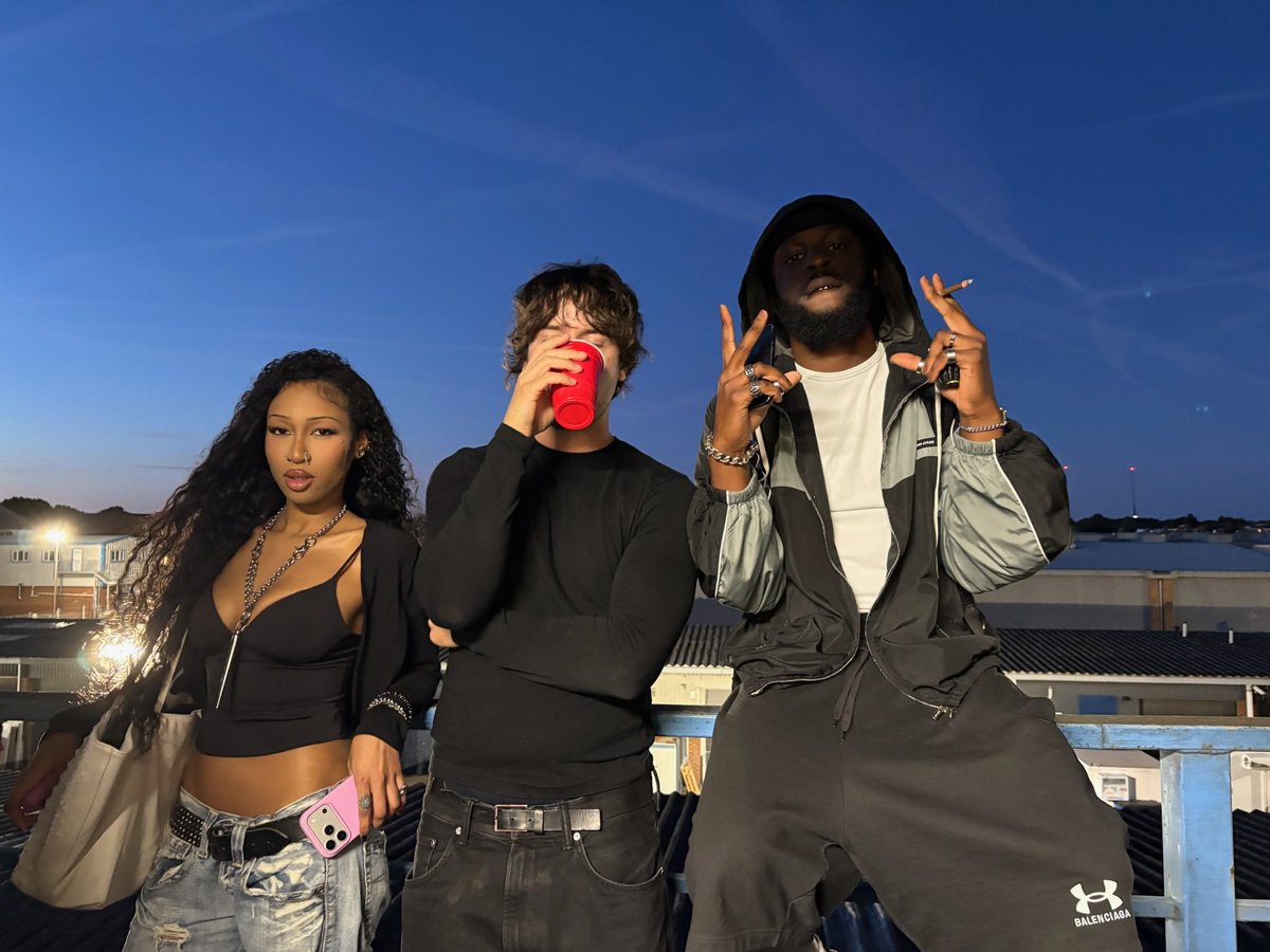 lOnGliveKEMi's tweet photo. https://t.co/2PMpmb9H5n