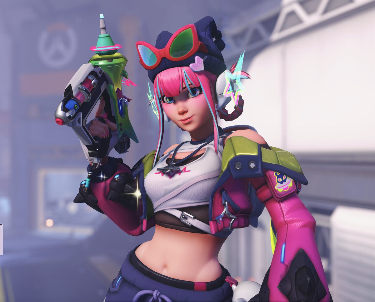 OverwatchNaeri's tweet photo. This new #Overwatch Juno Space Star Skin is really beautiful 💚🎵 https://t.co/wWm1eZ9P0E