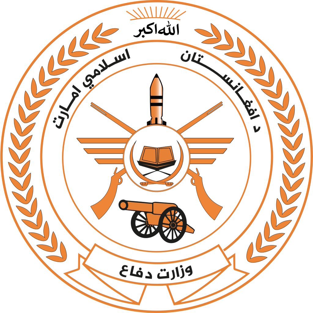 NasratMOD's tweet photo. په بلوچستان او خيبرپښتونخوا ايالتونو کې د داعشيانو او شر او فساد په ګډو مراکزو هوايي بريدونه ترسره شول
د افغانستان دفاع وزارت هوایي ځواکونو نن شپه د بلوچستان د پشين ضلعې د سرانانو په ساحه کې د داعشيانو او شر او فساد په ګډ مرکز هوایي ګوزارونه وکړل.
له یاد مرکز څخه په افغانستان کې د تخريبي کړنو او بریدونو لپاره استفاده کیدله او د هغو بمبارونو د کوردینات د مرکز په توګه کاریدل چې په افغانستان کې ملکي خلک په کې هدف وګرځیدل. 
 
بلخوا د خيبرپښتونخوا په قمبرخيلو ساحه کې د داعشيانو په يو مرکز او د چترال شاه سلیم درې اړوند ګرم چشمو سيمه کې د داعشيانو او شر اوفساد په يو بل  مشترک مرکز د افغانستان د هوايي ځواک له لوري بريالي بريدونه وشول. 
له دغو مراکزو څخه هم تخريبي کړنې او په ملکي خلکو بريدونه پلانيدل.
د لومړنيو معلوماتو له مخې په دې بريدونو کې داعشيانو او شر او فساد او د دوی حاميانو ته درانه ځاني تلفات او مالي زيانونه اوښتي.
  بريدونه په مطلوبو اهدافو ډیر دقيق ترسره شوي ‌او ملکي تلفات نه لري.‌
د افغانستان هوايي دفاعي ځواکونه به هر هغه ځای چې د افغانستان د امنيت د اخلال لپاره استفاده ترې کیږي هدف وګرځوي. ان شاءالله
