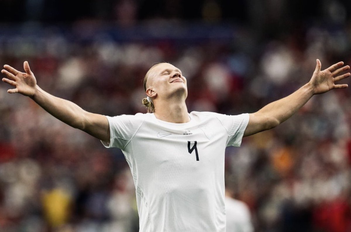 Indie5051's tweet photo. Tiene solo  25 años y ya lleva 60 goles en 53 partidos con Noruega.

 ERLING HAALAND podría batir cada récord de goles en la historia… https://t.co/Mff1gZP0ik
