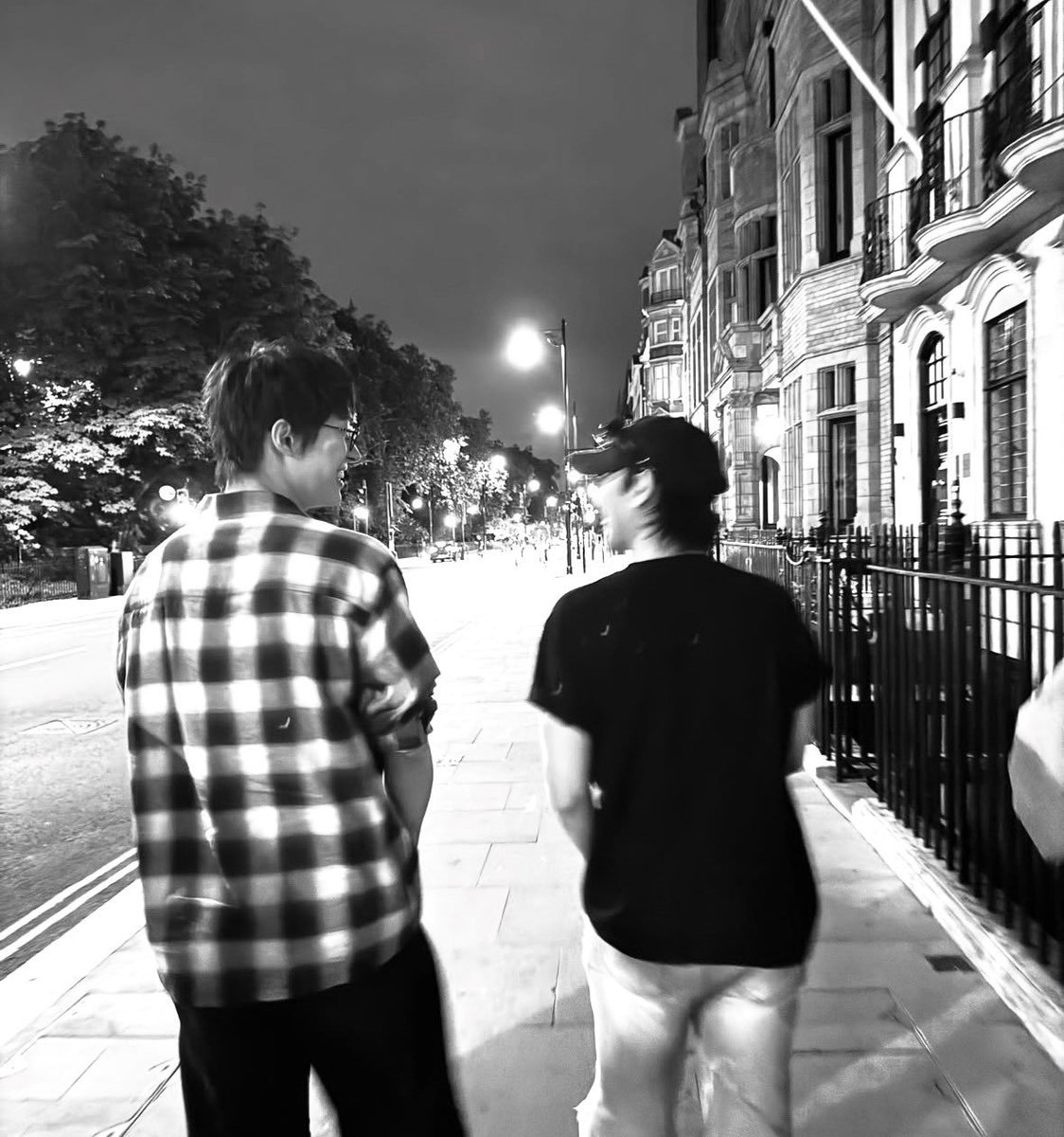 woosungdocs's tweet photo. WOOSUNG AND MINGI 😭😭😭😭 CUTEST PHOTO EVER https://t.co/y5ydN5Lcpu