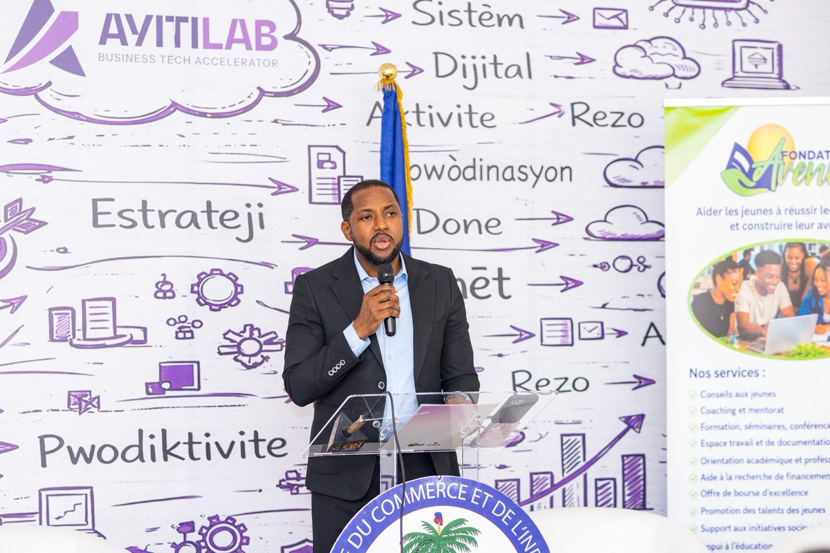 AyitiLab's tweet photo. 📸 Retour en images | Lancement officiel d'Ayiti Lab

La Fondation Avenir, le MCI et l'ESIH ont officiellement signé le protocole d'accord lançant Ayiti Lab, un nouveau pas vers l'innovation et l'entrepreneuriat en Haïti.

#AyitiLab #Innovation #Haïti https://t.co/oL8dnhQ7DD