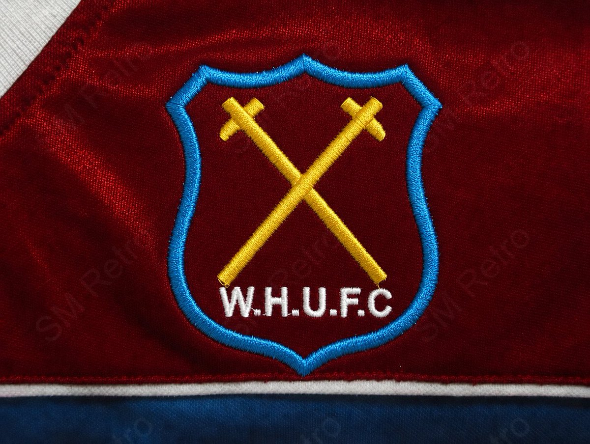 BenSteven97's tweet photo. @icwhs I made this yesterday inspired by that badge https://t.co/Viz9rCFYJd