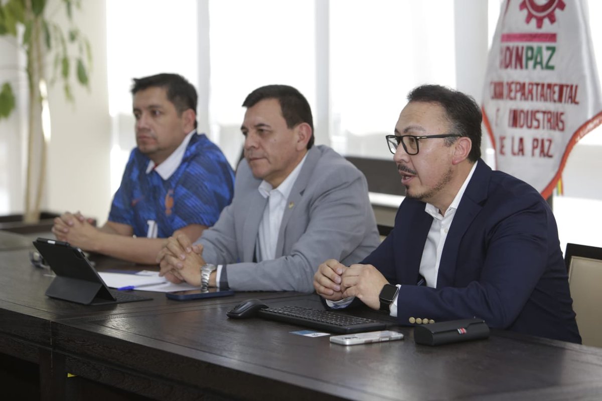 candykitten56's tweet photo. #Ahora
La CNI lleva a cabo una jornada de análisis junto al analista financiero Jaime Bravo, quien comparte una visión técnica sobre los desafíos que enfrenta el país en materia cambiaria y su impacto en la producción, la inversión, el comercio exterior y la competitividad. https://t.co/03EmHcunsF