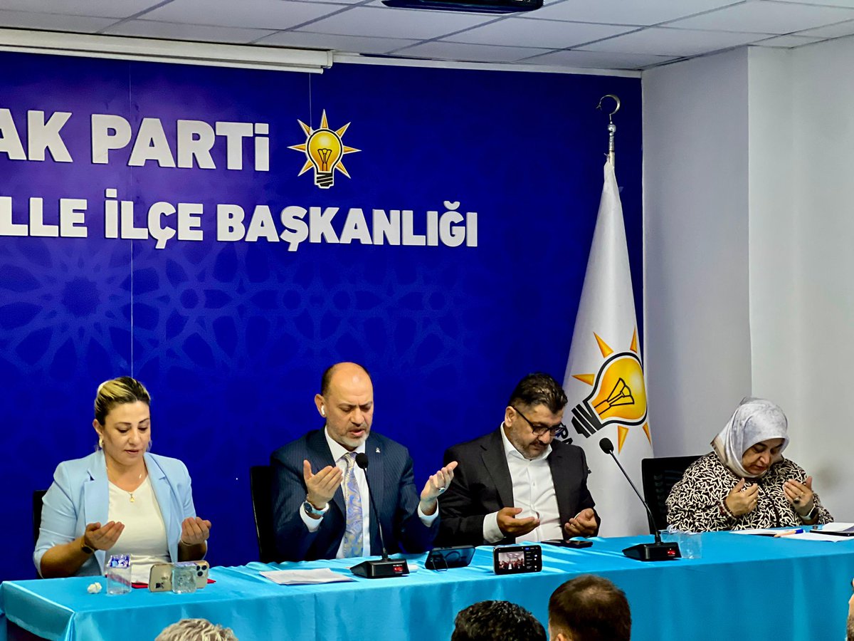akyenimahalle06's tweet photo. Haftalık Olağan Yönetim Kurulu Toplantımız, İlçe Başkanımız @ekremyuce06 Başkanlığında İlçe Koordinatörümüz @ubeyithatipzade ‘in katılımıyla gerçekleştirildi. https://t.co/VQ22rFsbCt