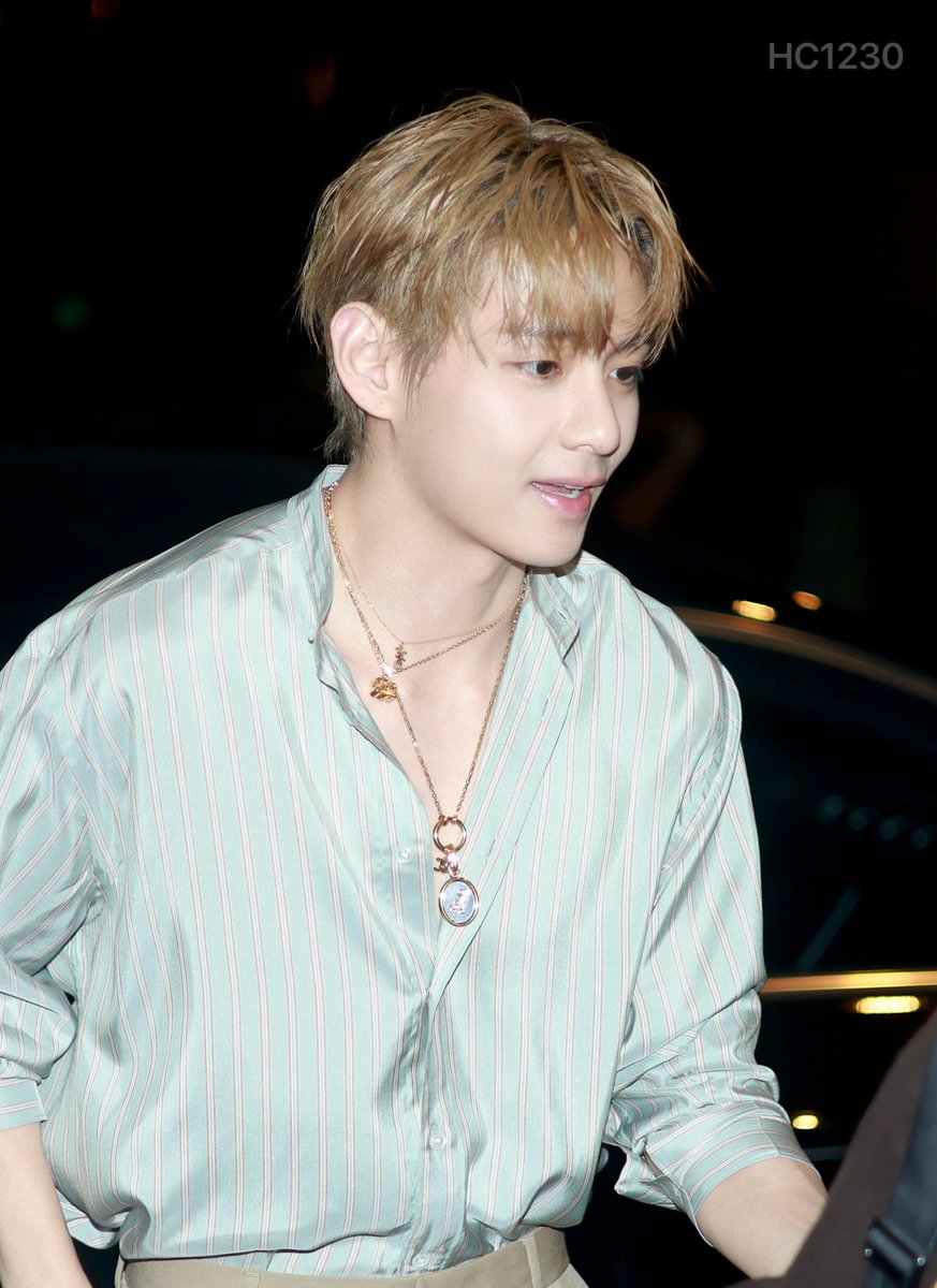 HC1230v's tweet photo. 20260628
V FOR CELINE FASHION SHOW 
TAEHYUNG TAEHYUNG 
#TAEHYUNGxCELINE #CELINESS27
#VxCelineSS27 @celineofficial https://t.co/sC8EHBmjLT