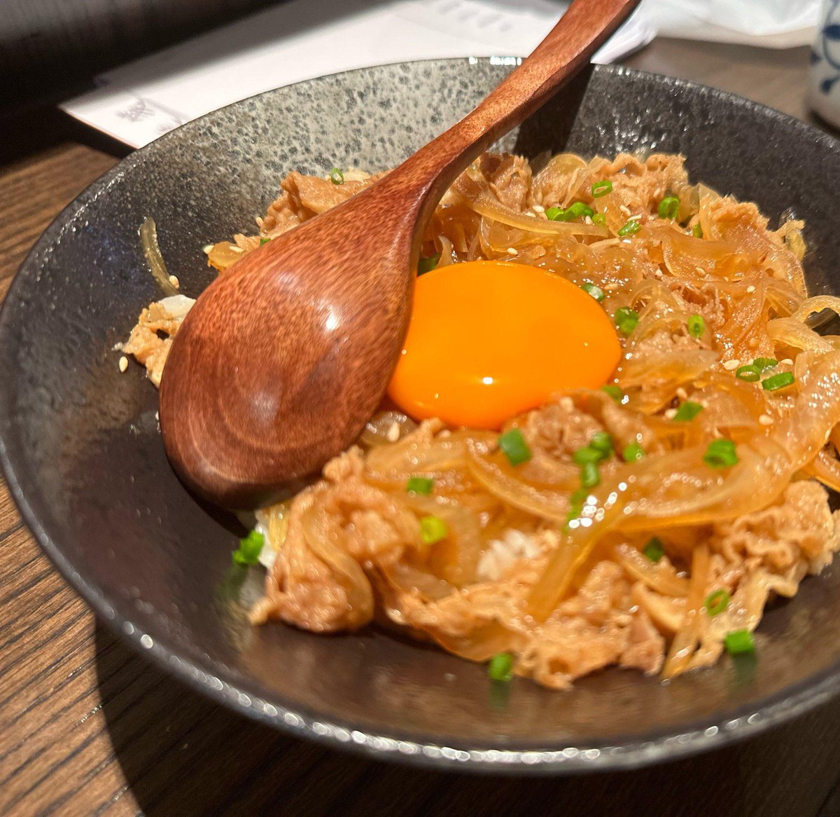 vityvolkov's tweet photo. Late night craving hits—warm miso soup and grilled salmon rice bowl at the tiny 24/7 eatery on the corner, perfect for tired souls like us. https://t.co/t1fGIFlrQR