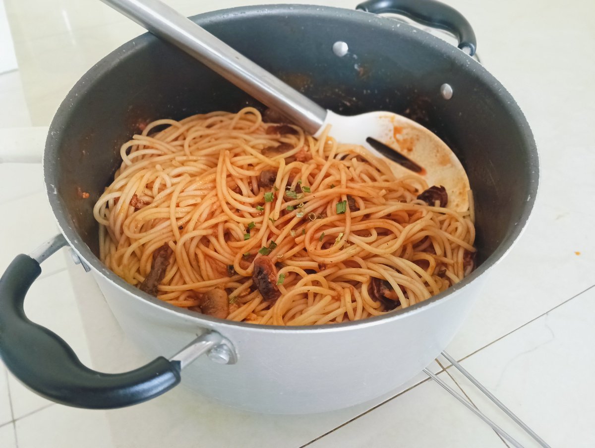 KappaDWeebVT's tweet photo. Kappa's specialty breakfast pasta https://t.co/7uPCpMD3sH