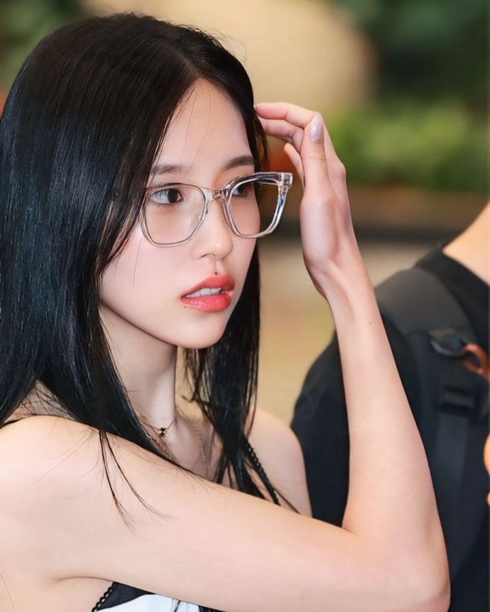myouigraphhq's tweet photo. Mina with glasses is hot btw ♡

#MINA #미나 #TWICE #트와이스 https://t.co/9cOI3pC1CG