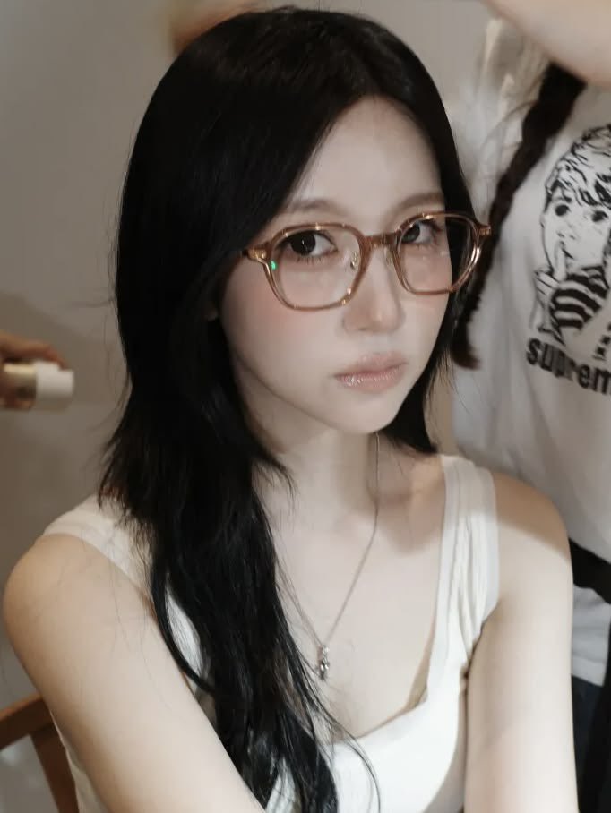 myouigraphhq's tweet photo. Mina with glasses is hot btw ♡

#MINA #미나 #TWICE #트와이스 https://t.co/9cOI3pC1CG