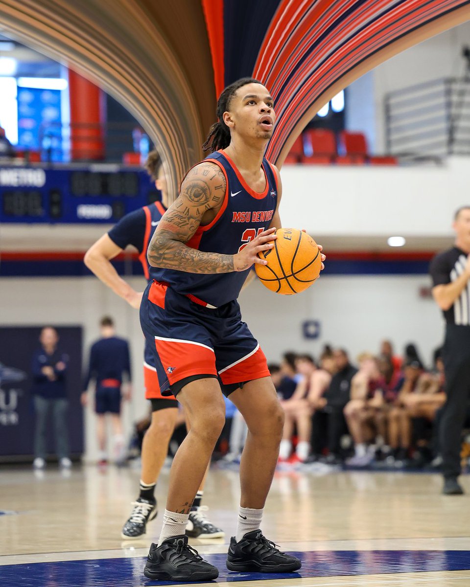 MSUDenverMBB's tweet photo. Red & Blue in Motion
#GetRowdyπ΄π΅ https://t.co/d4bUDeewlO