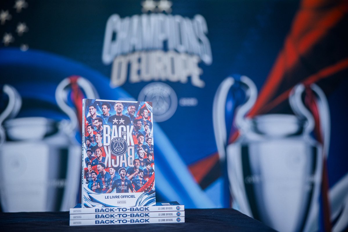 MacSpace__'s tweet photo. 🎁⚽ JEU CONCOURS ⚽🎁  

Un mois jour pour jour que le Paris Saint-Germain a remporté sa deuxième Ligue des Champions 🏆🏆

À la suite de ce titre européen, j’ai le plaisir de vous faire gagner le livre officiel « Back to Back » retraçant notre incroyable année.

Pour participer :  

🔁 RT ce tweet  
✅ Follow @Macspace__   
✅ Like ce tweet

Bonne chance à tous 🍀 #PSG #TeamPSG