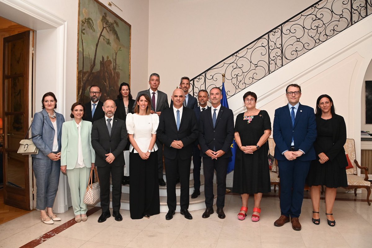 alain_berset's tweet photo. Europe's strength lies not in uniformity, but in democracies that each contribute their own history and traditions to our common future.

A pleasure to welcome the Heads of State of San Marino, Alice Mina and Vladimiro Selva, and Minister Teodoro Lonfernini to Strasbourg.

Together, we continue to strengthen our shared European home.